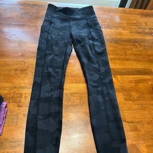 Lululemon legging size 2 Camo print